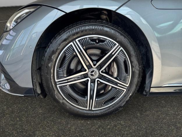 MERCEDES-BENZ EQE 350 AMG Line  