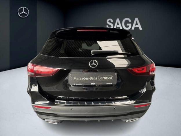 MERCEDES-BENZ GLA 200 AMG Line 