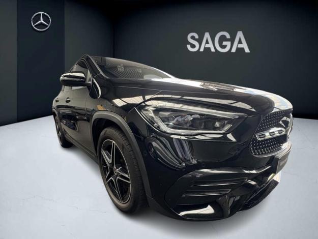 MERCEDES-BENZ GLA 200 AMG Line 