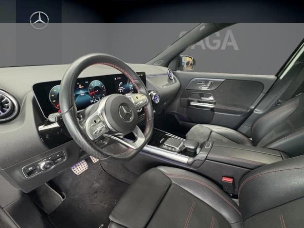 MERCEDES-BENZ GLA 200 AMG Line 