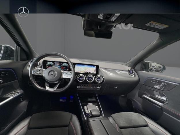 MERCEDES-BENZ GLA 200 AMG Line 