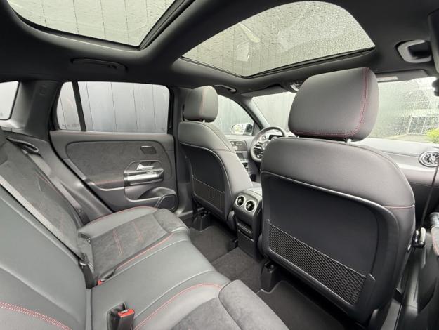 MERCEDES-BENZ GLA 200 d AMG Line  GLA 200 d AMG Line