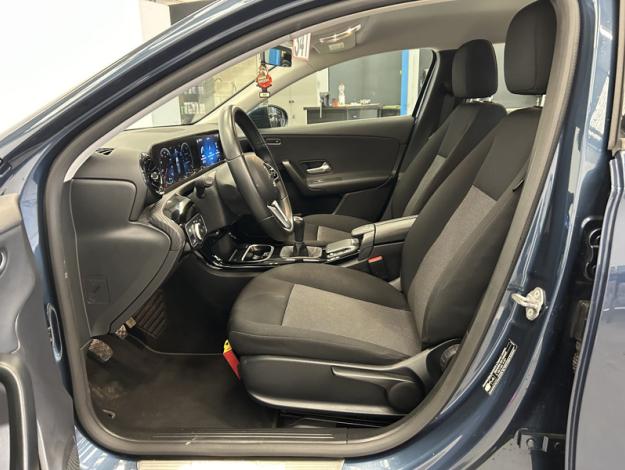 MERCEDES-BENZ A-Klasse A 180 d 'Business Solution - 6M'