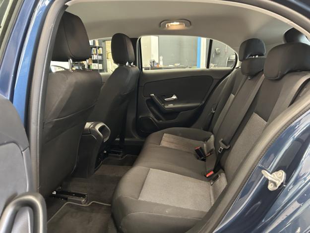 MERCEDES-BENZ A-Klasse A 180 d 'Business Solution - 6M'