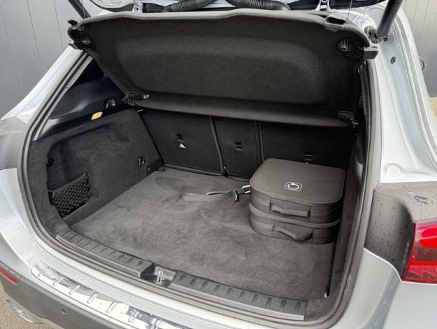 MERCEDES-BENZ GLA 250 e Hybrid EQ Progressive Line  