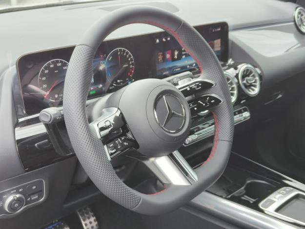MERCEDES-BENZ GLA 250 e AmgLine - SAGA Huy (+32 85 23 69 00) 