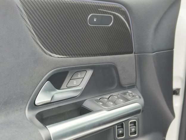 MERCEDES-BENZ GLA 250 e AmgLine - SAGA Huy (+32 85 23 69 00) 