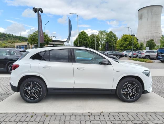 MERCEDES-BENZ GLA 250 e AmgLine - SAGA Huy (+32 85 23 69 00) 