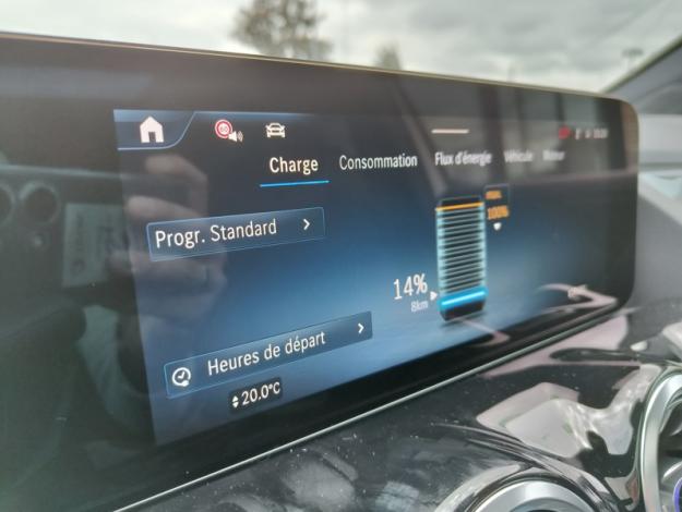MERCEDES-BENZ GLA 250 e AmgLine - SAGA Huy (+32 85 23 69 00) 