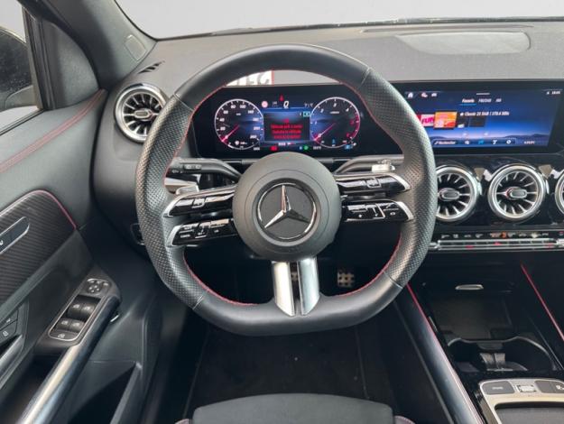 MERCEDES-BENZ GLA 180 d AMG Line 