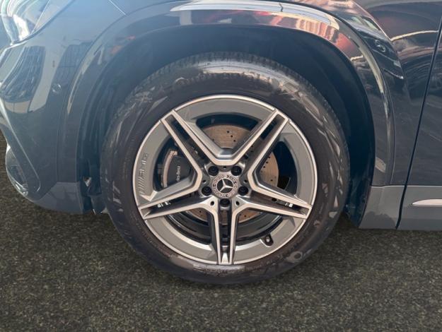 MERCEDES-BENZ GLA 180 d AMG Line 