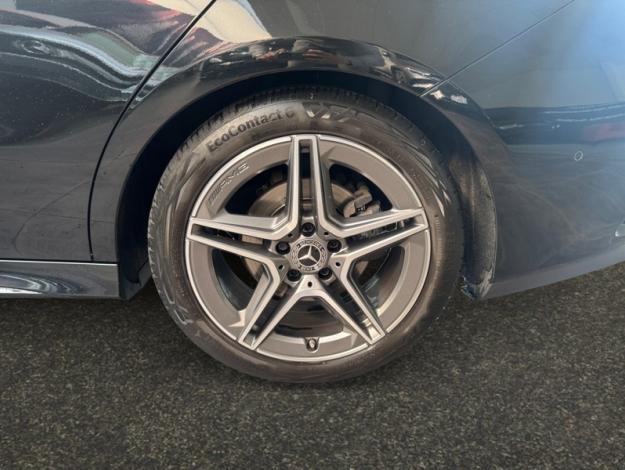MERCEDES-BENZ CLA 180 Shooting Brake AMG Line 