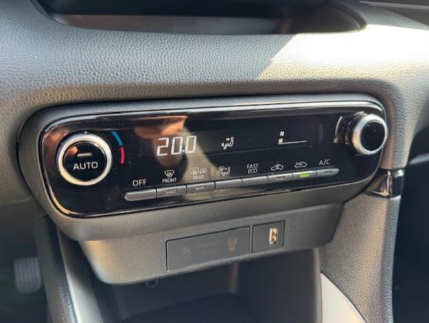 TOYOTA Yaris Hybride Hybride 116h Design  