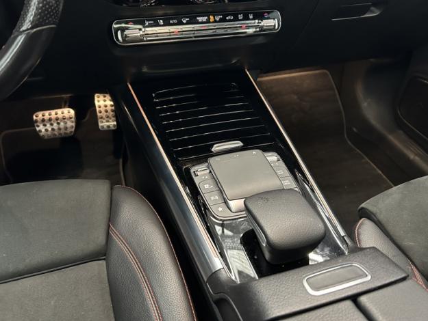 MERCEDES-BENZ GLA 250 e AMG Line  