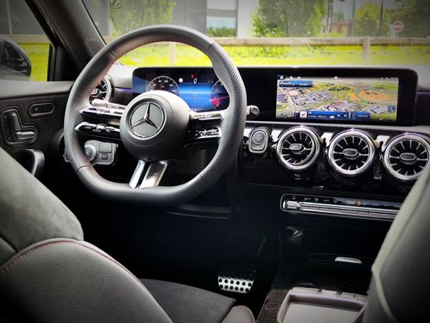 MERCEDES-BENZ Classe A 180 AMG Line  Classe A 180 AMG Line