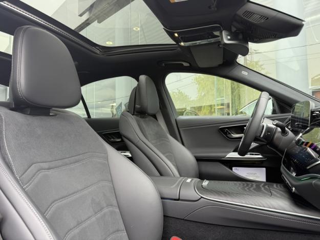 MERCEDES-BENZ E 300 de Berline AMG Line HyperScreen  