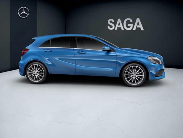 MERCEDES-BENZ A 200 AMG Line  