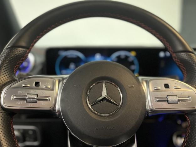 MERCEDES-BENZ EQA 250+ AMG Line  