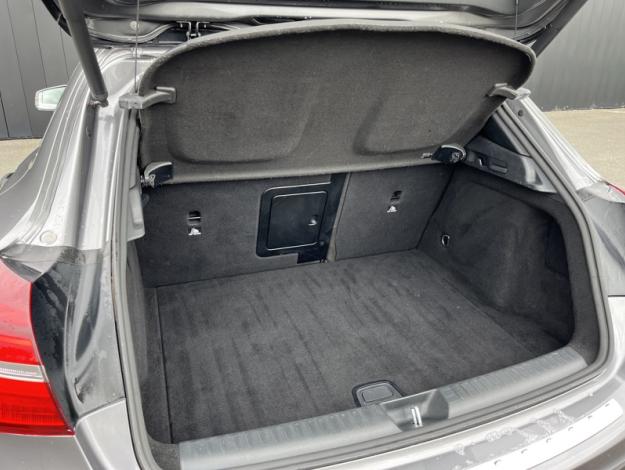 MERCEDES-BENZ GLA 200 d Starlight Edition  GLA 200 d Starlight Edition