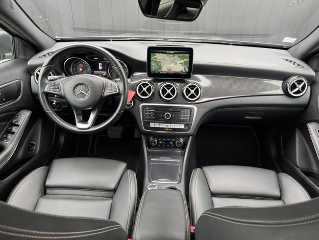 MERCEDES-BENZ GLA 200 d Starlight Edition  GLA 200 d Starlight Edition