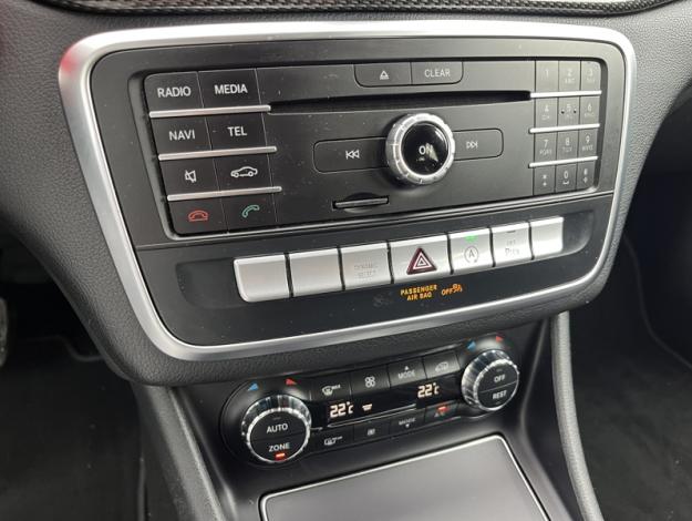 MERCEDES-BENZ GLA 200 d Starlight Edition  GLA 200 d Starlight Edition
