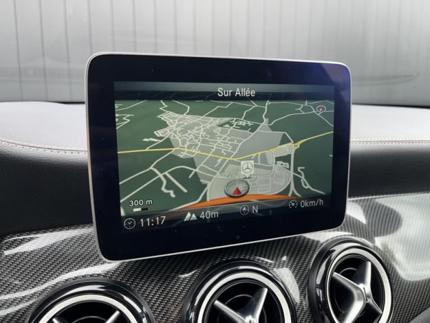 MERCEDES-BENZ GLA 200 d Starlight Edition  GLA 200 d Starlight Edition