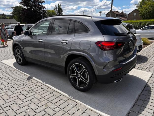 MERCEDES-BENZ GLA-Klasse GLA 250 e AMG Line