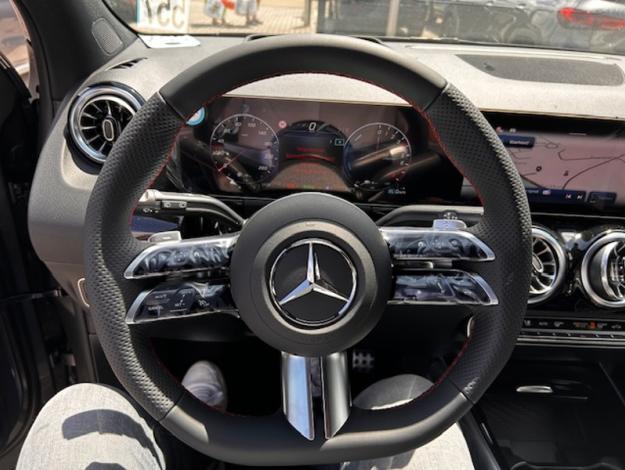 MERCEDES-BENZ GLA-Klasse GLA 250 e AMG Line