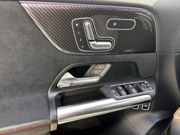 MERCEDES-BENZ GLA-Klasse GLA 250 e AMG Line