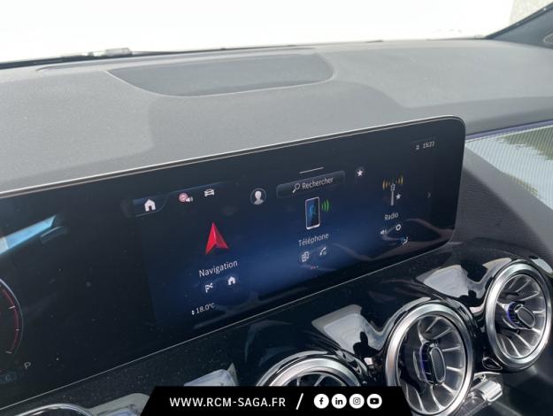 MERCEDES-BENZ GLA 200 d AMG Line  GLA 200 d AMG Line