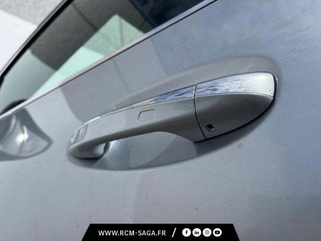 MERCEDES-BENZ GLA 200 d AMG Line  GLA 200 d AMG Line