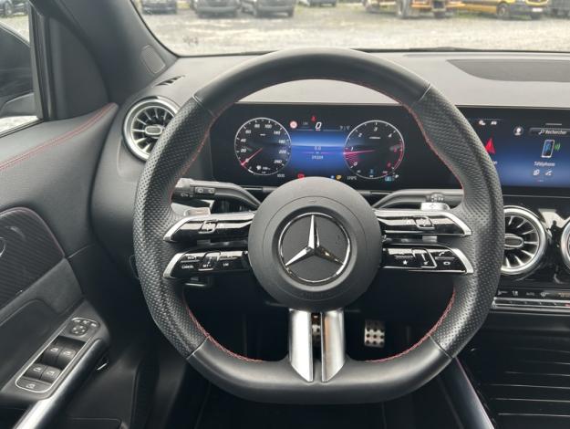 MERCEDES-BENZ GLA 180 d AMG Line 