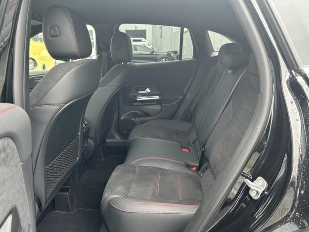 MERCEDES-BENZ GLA 180 d AMG Line 