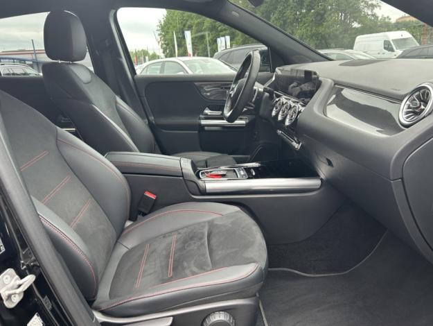 MERCEDES-BENZ GLA 180 d AMG Line 