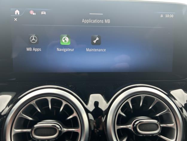 MERCEDES-BENZ GLA 180 d AMG Line 