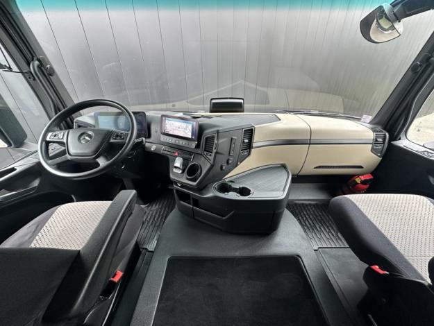 MERCEDES-BENZ Actros F 1848 StreamSpace 2.50M  