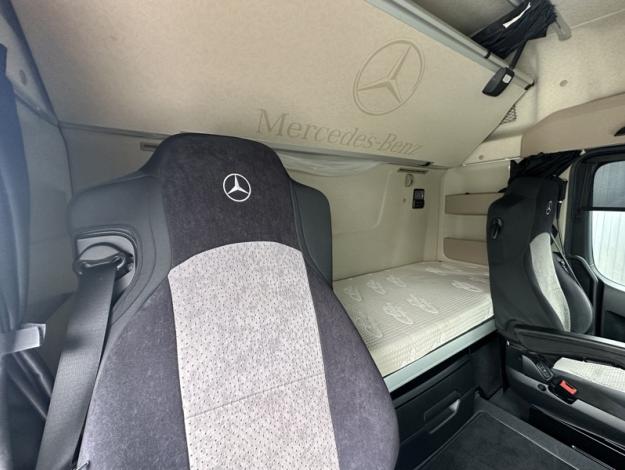 MERCEDES-BENZ Actros F 1848 StreamSpace 2.50M  