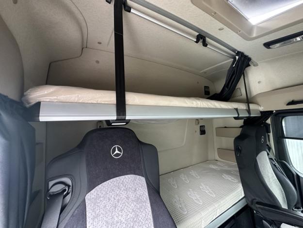 MERCEDES-BENZ Actros F 1848 StreamSpace 2.50M  