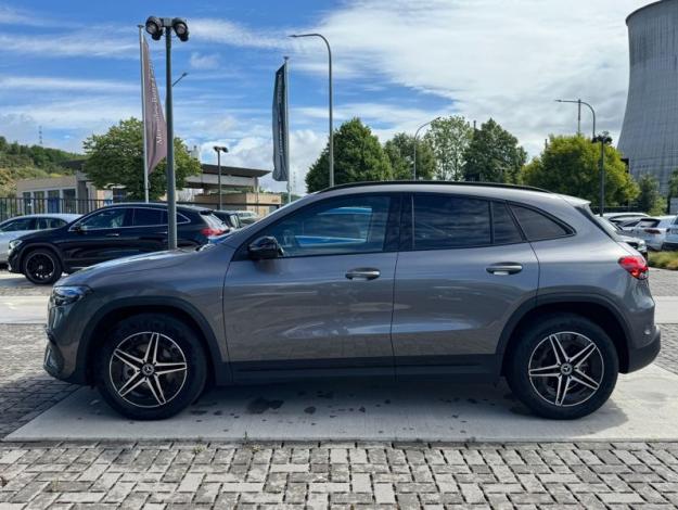 MERCEDES-BENZ EQA 250 AMG Line  