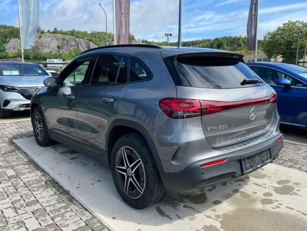 MERCEDES-BENZ EQA 250 AMG Line  