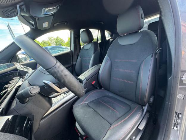 MERCEDES-BENZ EQA 250 AMG Line  
