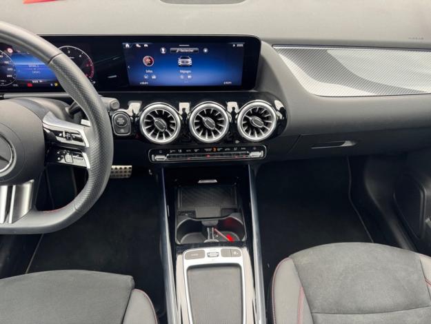 MERCEDES-BENZ GLA GLA 180 d