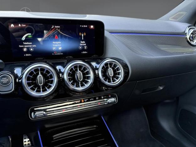 MERCEDES-BENZ GLA 250 e AMG Pack Night Toit Pano  