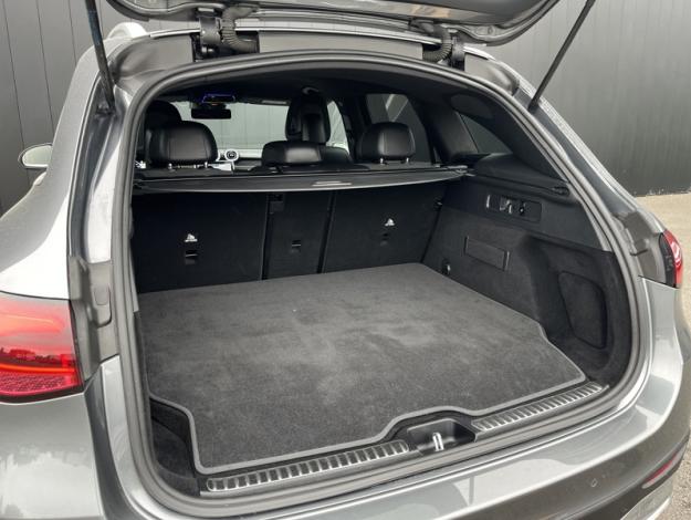 MERCEDES-BENZ GLC SUV GLC 300 e  Hybrid EQ 4MATIC AMG Line  GLC 300 e  Hybrid EQ 4MATIC AMG Line