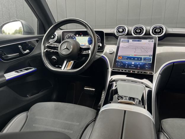 MERCEDES-BENZ GLC SUV GLC 300 e  Hybrid EQ 4MATIC AMG Line  GLC 300 e  Hybrid EQ 4MATIC AMG Line