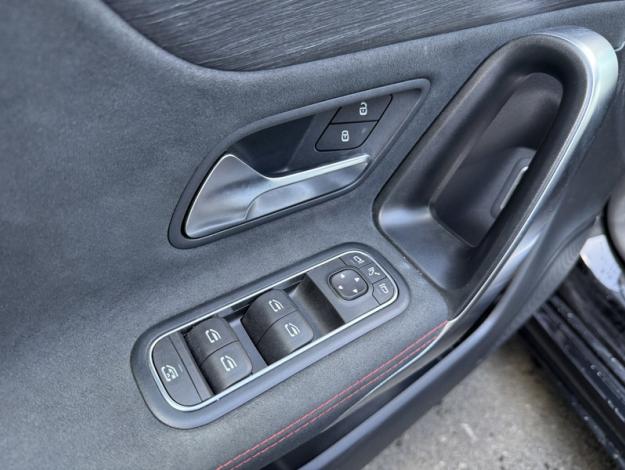 MERCEDES-BENZ CLA Shooting Brake CLA 200 Shooting Brake AMG Line  