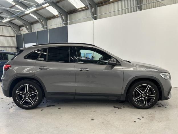 MERCEDES-BENZ GLA 200 d AMG Line 