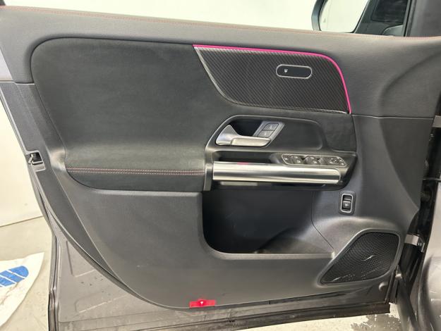 MERCEDES-BENZ GLA 200 d AMG Line 