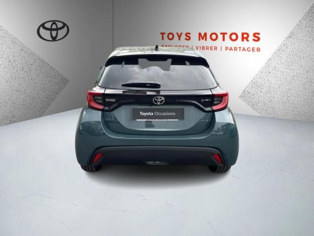 TOYOTA Yaris Hybrid Design  