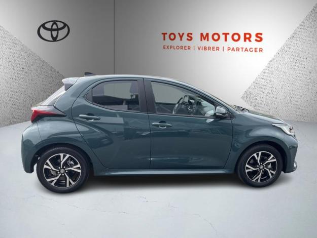 TOYOTA Yaris Hybrid Design  